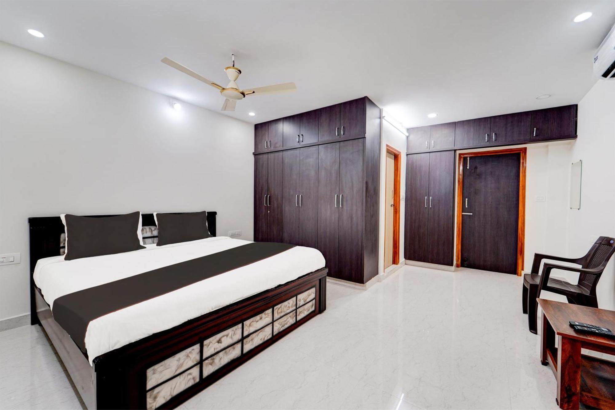 Collection O Sree Balaji Hospitality Services Tirupati Esterno foto