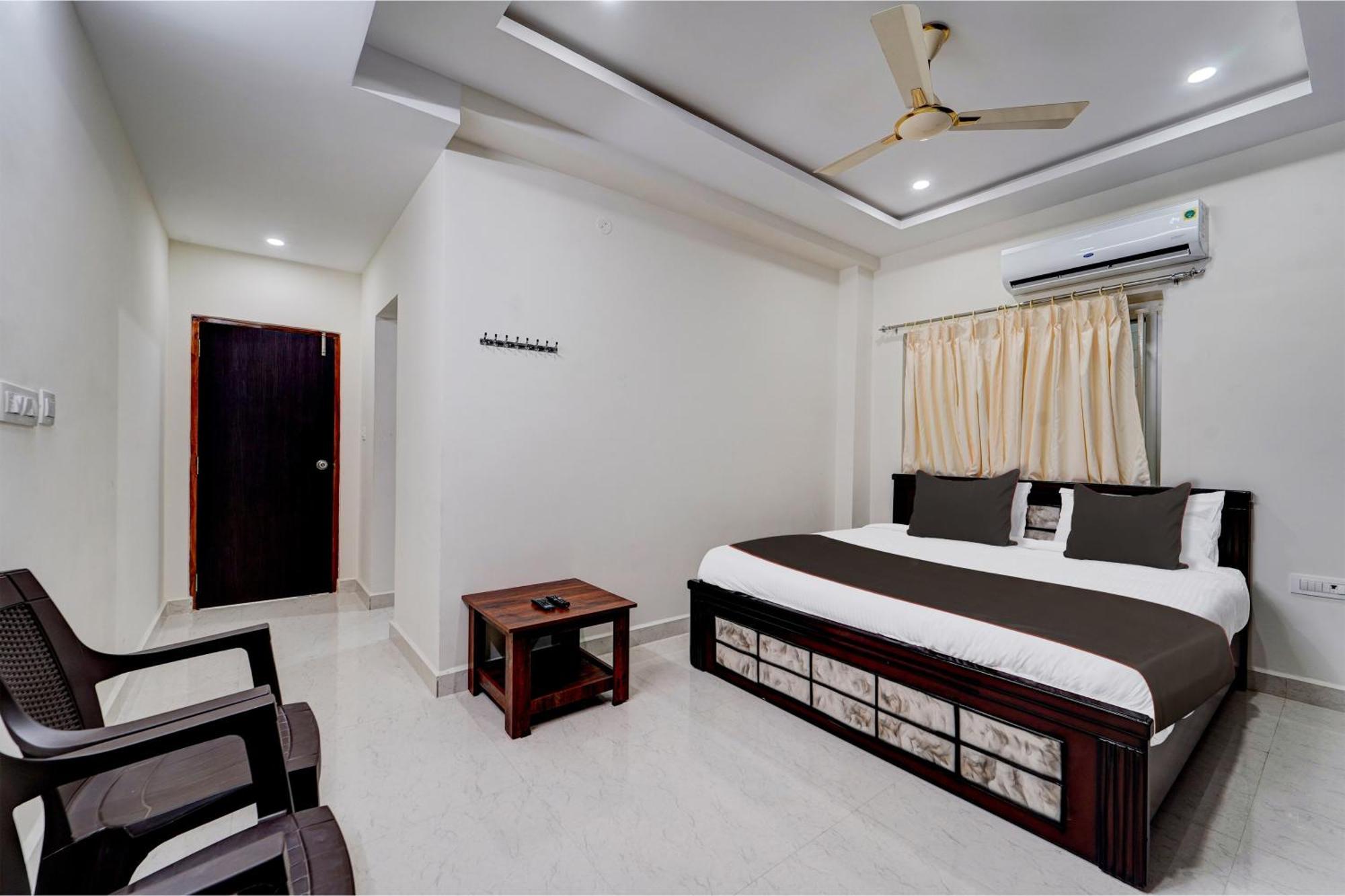 Collection O Sree Balaji Hospitality Services Tirupati Esterno foto