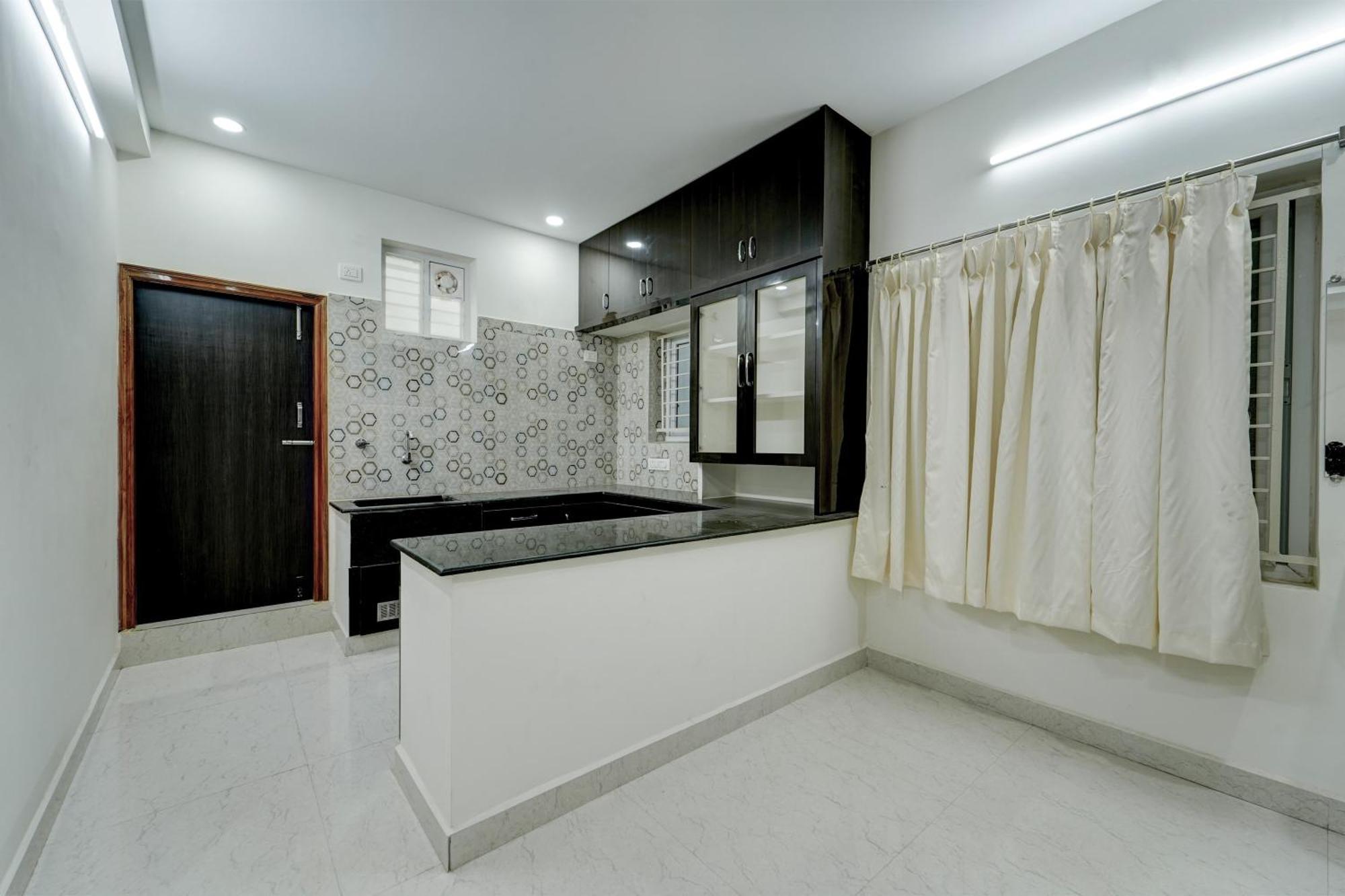 Collection O Sree Balaji Hospitality Services Tirupati Esterno foto