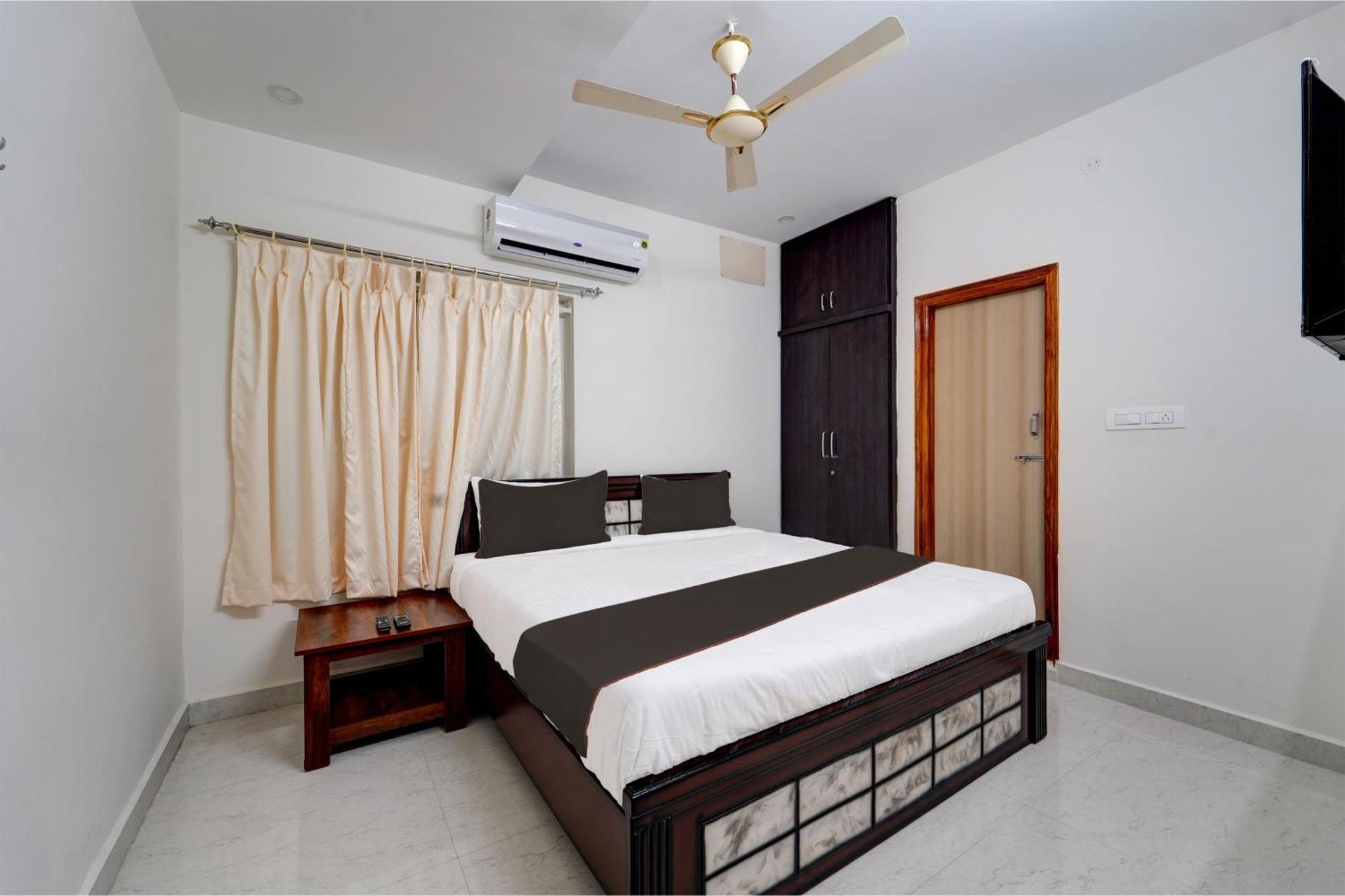 Collection O Sree Balaji Hospitality Services Tirupati Esterno foto