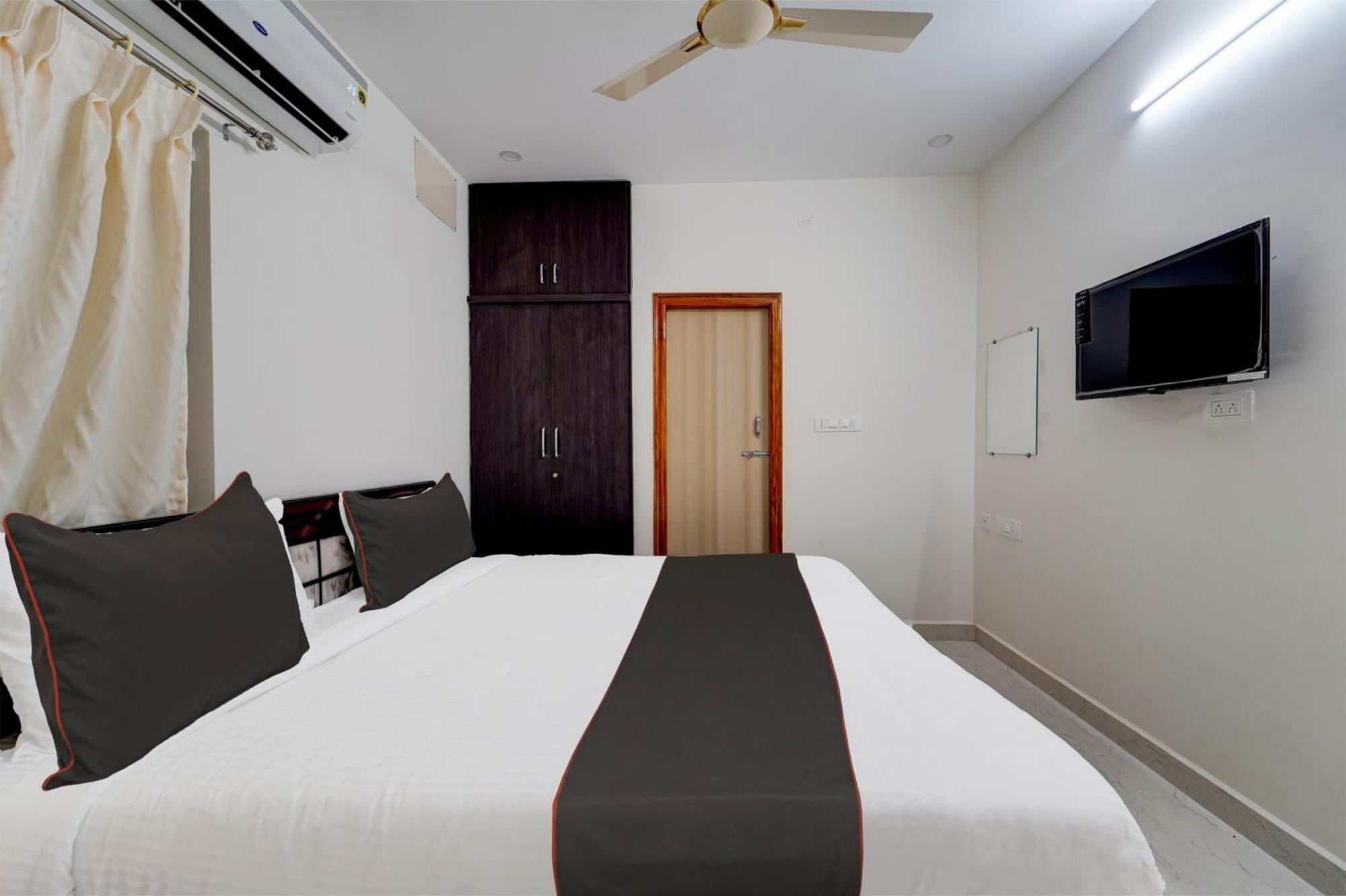 Collection O Sree Balaji Hospitality Services Tirupati Esterno foto